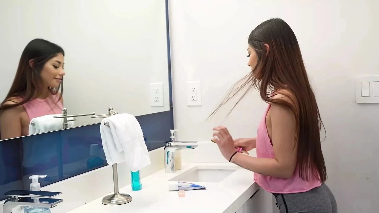 Older Stepdad Can&rsquo;t Stop Fucking His Horny Teen Stepdaughter